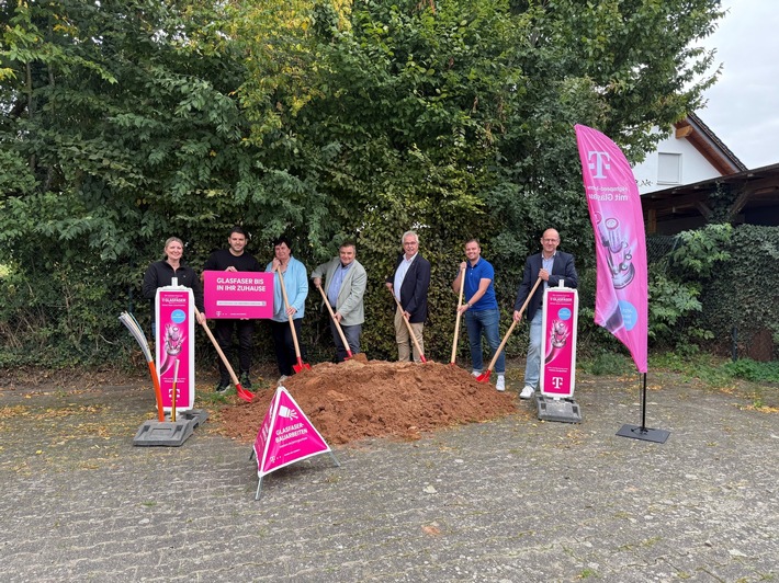 Heute Spatenstich: Telekom startet Glasfaserausbau in Willebadessen