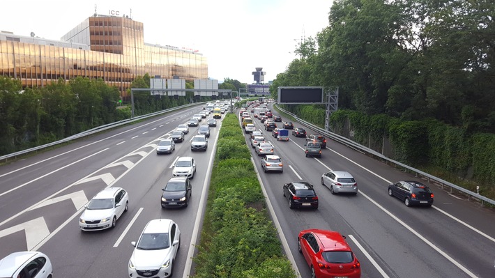 Rapport de la mobilité du TCS - les Suisses redoutent les bouchons