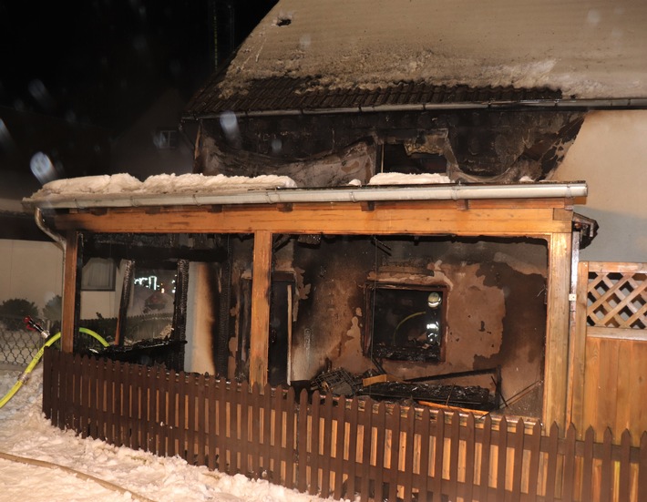 POL-HX: Haus nach Küchenbrand unbewohnbar: 150.000 Euro Schaden