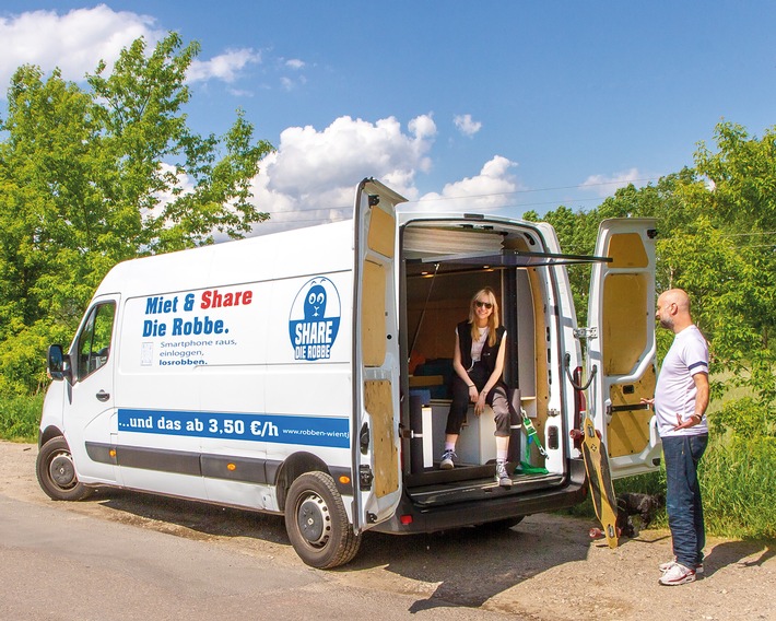 &quot;Rin in die Robbe, raus in die Pampa!&quot; / Robben &amp; Wientjes startet Camper-Vermietung mit PlugVan in Berlin