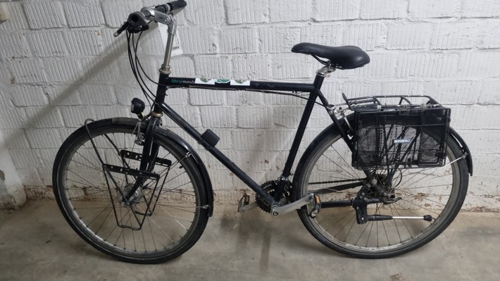 POL-BS: Eigentümer gesucht - mutmaßlich gestohlene Fahrräder