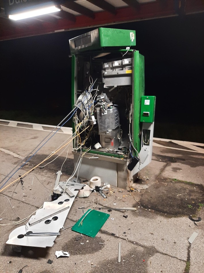 BPOL NRW: Fahrausweisautomat am Haltepunkt Duisburg-Schlenk gesprengt - Zeugen gesucht! +++Foto+++