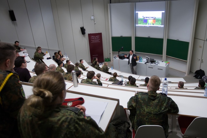 Universität der Bundeswehr erreicht Spitzenplatzierungen beim CHE-Hochschulranking