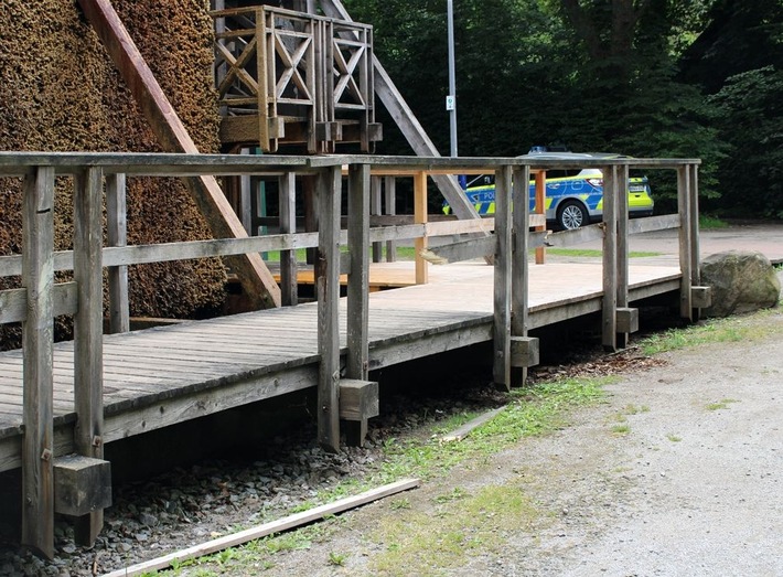 POL-MI: Vandalismus am Gradierwerk im Sielpark