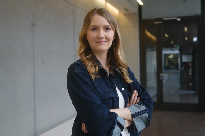 Vanessa Bitter (31) übernimmt die Geschäftsführung der UseTheNews gGmbH. / Weiterer Text über ots und www.presseportal.de/nr/8218 / Die Verwendung dieses Bildes für redaktionelle Zwecke ist unter Beachtung aller mitgeteilten Nutzungsbedingungen zulässig und dann auch honorarfrei. Veröffentlichung ausschließlich mit Bildrechte-Hinweis.