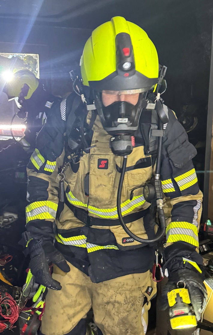 FW-OB: Brand im Hobbyraum voller elektrischer Geräte