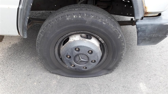 POL-PPKO: Vier Reifen zerstochen - 500 Euro Schaden