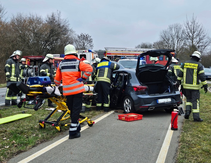 FW-Radolfzell: Schwerer Verkehrsunfall