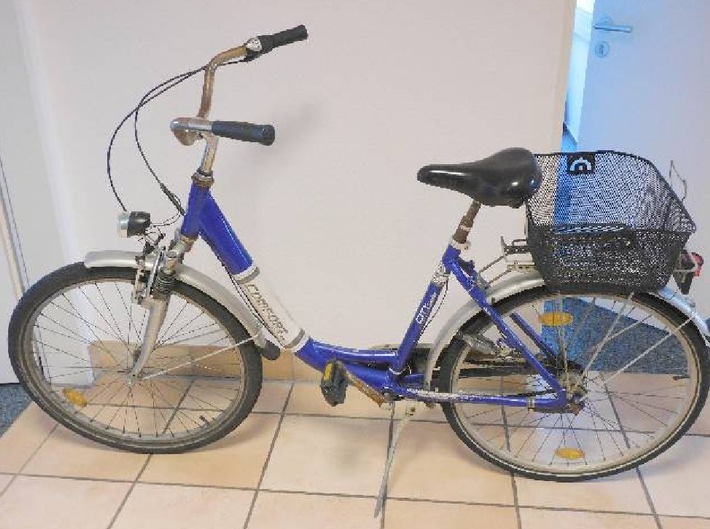 POL-HK: Hodenhagen: Eigentümer/-in zu Damenrad gesucht (FOTO)