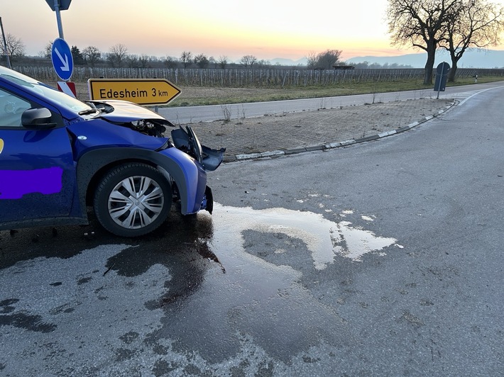 POL-PDLD: Verkehrsunfall mit Leichtverletztem