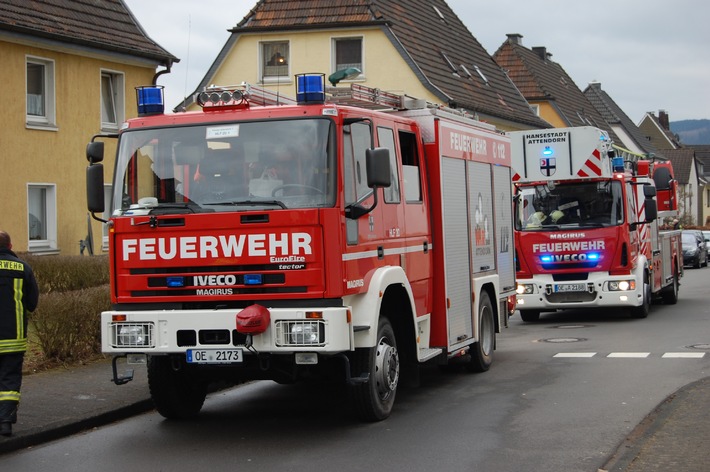 FW-OE: Sirenenalarm in der Hansestadt Attendorn - gemeldeter Dachstuhlbrand bestätigte sich nicht