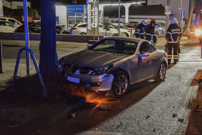 FW-MK: Verkehrsunfall in Letmathe