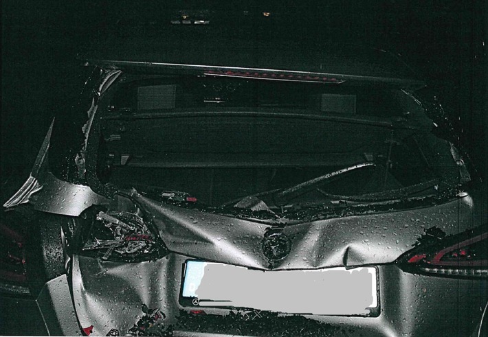 POL-HA: Verkehrskommissariat ermittelt: Stark beschädigter Mercedes eines Autohauses aufgefunden
