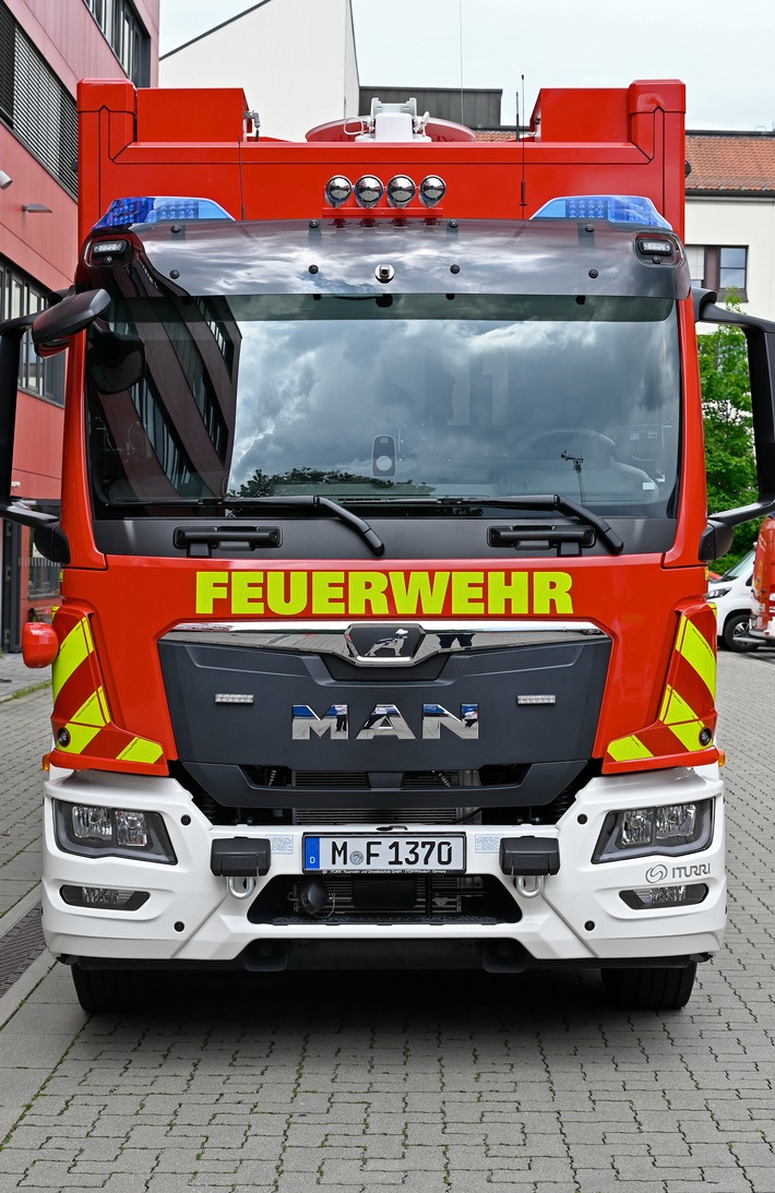 FW-M: Die Feuerwehr München glänzt in neuem Design