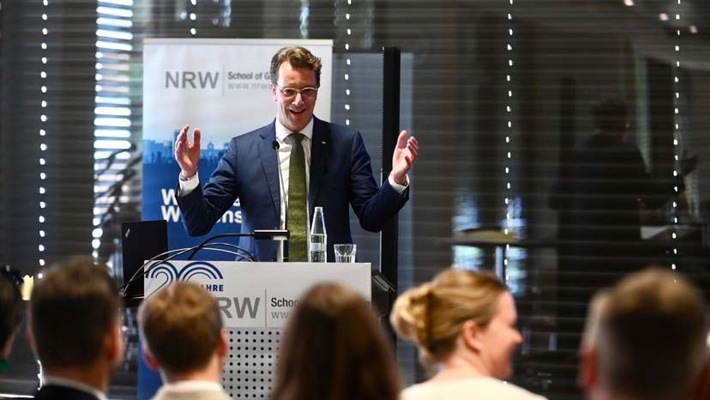 Politikmanagement für die Demokratie Festakt: 20 Jahre NRW School of Governance
