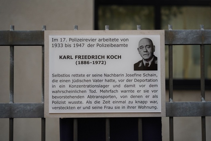 POL-F: 211105 - 1322 Frankfurt-Höchst: Übergabe der Gedenktafel für Karl Koch an die Öffentlichkeit