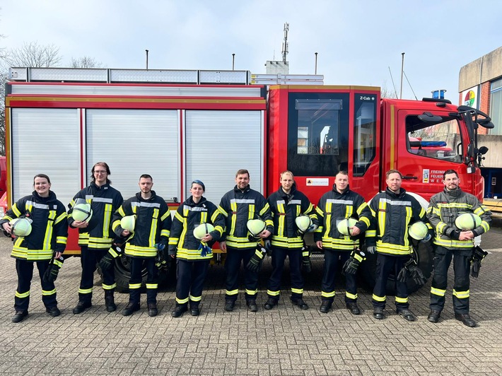 FW-WRN: 9 Kameradinnen und Kameraden der Freiwilligen Feuerwehr Werne haben die gemeinsame Modulausbildung 1 & 2 mit Erfolg bestanden