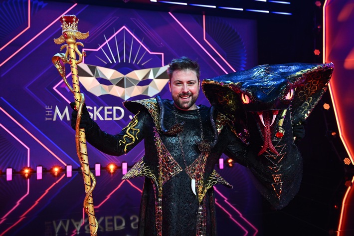 Felix von Jascheroff lüftet vor 4,43 Millionen #MaskedSinger-Fans die BLACK MAMBA Maske