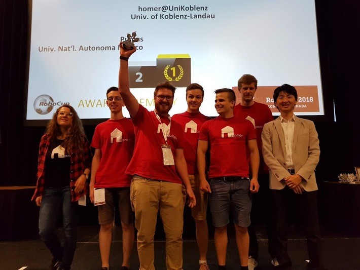 Roboter-Team der Universität in Koblenz verteidigt Weltmeistertitel