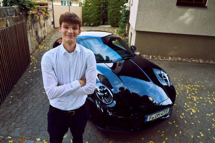 Porsche statt Polo - Fahrschüler gewinnt 160.000 Euro Luxusauto mit Omaze für nur 10 Euro