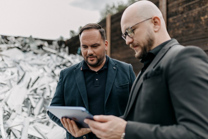 Initiative Neue Qualität der Arbeit: Robert Eckhold von der HM digiRECRUIT GmbH erklärt, wie kleine und mittelständische Unternehmen vom INQA-Programm profitieren