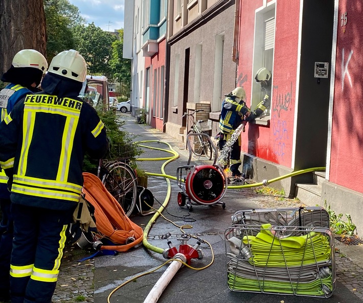 FW-BO: Zimmerbrand in Bochum Mitte