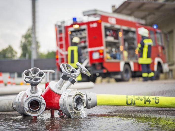 POL-ME: Containerbrand - Die Polizei ermittelt - Wülfrath - 2306031