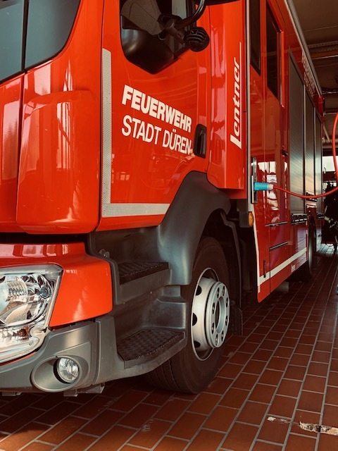 FW Düren: Feuerwehr Düren stark gefordert