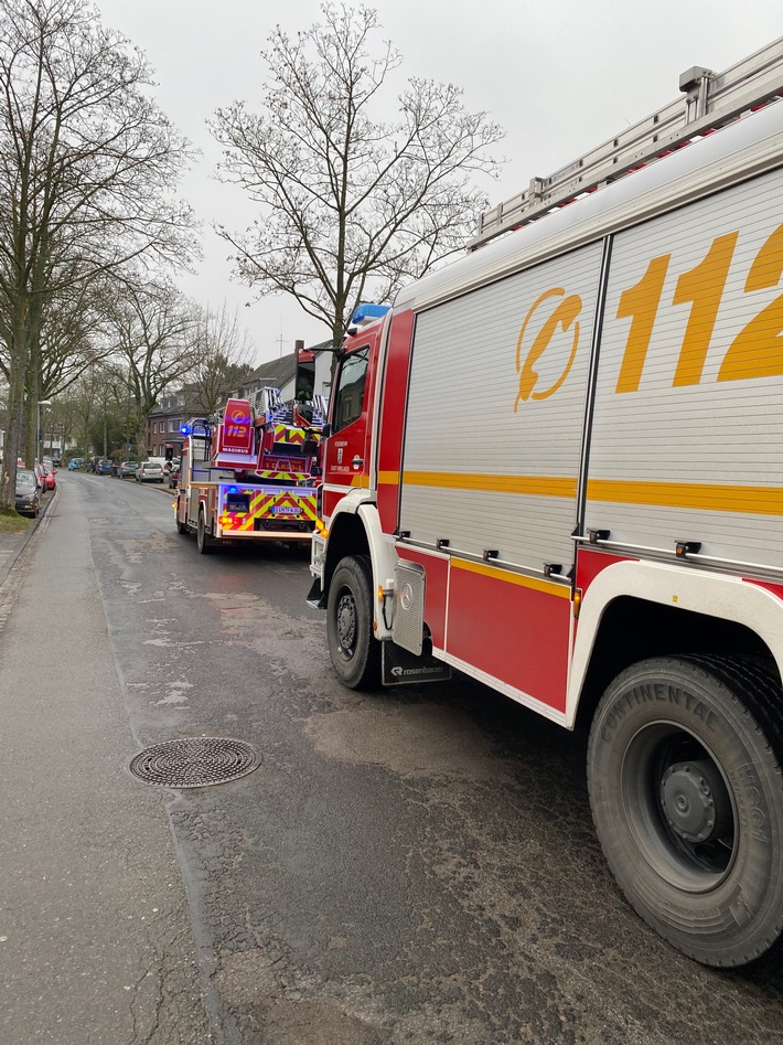 FW Dinslaken: Ausgelöste Brandmeldeanlage sorgte für Feuerwehreinsatz