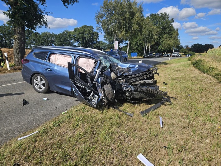 POL-STD: Reh ausgewichen und gegen Baum geprallt