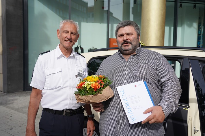 POL-H: Taxifahrer vereitelt eine Straftat - Polizei würdigt am Tag der Zivilcourage sein Engagement