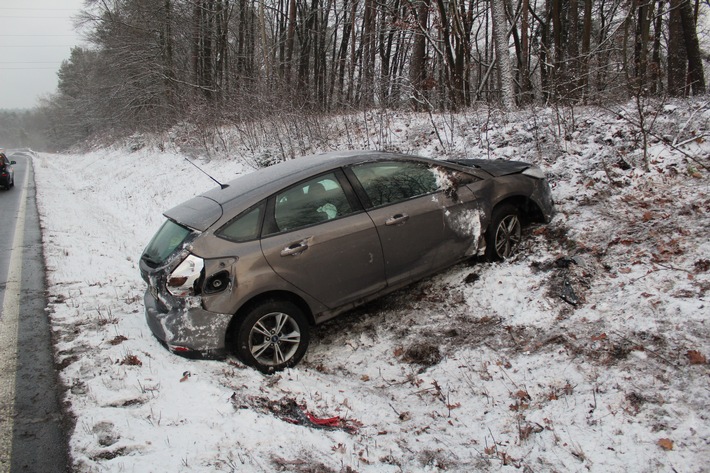 POL-PDKL: Unfall auf Schneeglätte