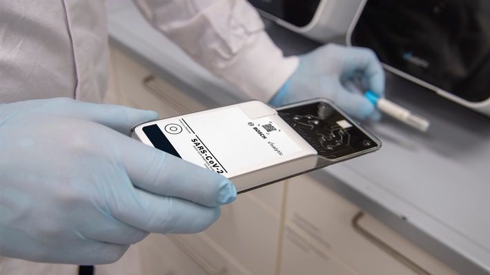 Neuer Corona-Schnelltest von Bosch liefert zuverlässiges Ergebnis in 39 Minuten / Weltweit schnellster PCR-basierter Point-of-Care-Test für SARS-CoV-2