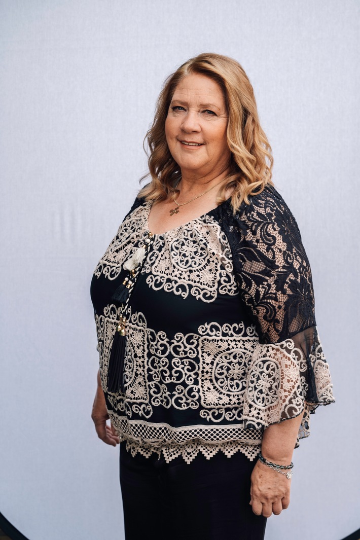 "The Kelly Family - Die Reise geht weiter": Interview mit Kathy Kelly (Keyboard, Geige, Gitarre)