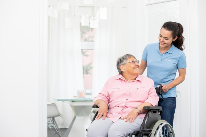 ennie - Revolution der 24h-Pflege mit flexiblem Betreuungsmodell. ennie tritt mit einem innovativen Vermittlungsportal dem Pflegenotstand in Deutschland entgegen. Das junge Unternehmen verbindet pflegesuchende Familien direkt mit Pflegekräften aus EU-Ländern wie Polen oder Rumänien über die eigene Plattform ennie.de. / Weiterer Text über ots und www.presseportal.de/nr/162400 / Die Verwendung dieses Bildes ist für redaktionelle Zwecke unter Beachtung ggf. genannter Nutzungsbedingungen honorarfrei. Veröffentlichung bitte mit Bildrechte-Hinweis.