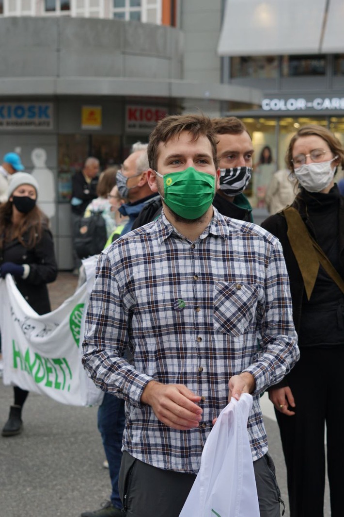 Sebastian Lederer steht als einziger Bundestagskandidat im Wahlkreis Konstanz für die Einhaltung des Pariser Klimaabkommens