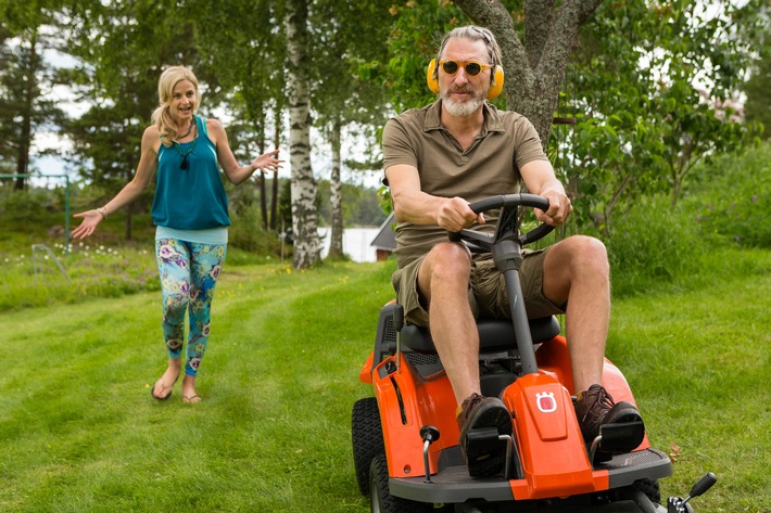 "Inga Lindström: Liebe deinen Nächsten" im ZDF /  "Herzkino" mit Franziska Schlattner und Rufus Beck (FOTO)