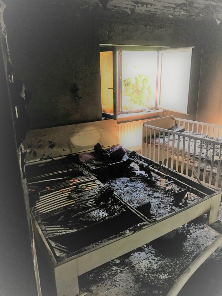 POL-PDKL: Brand eines unbewohnten Einfamilienhauses