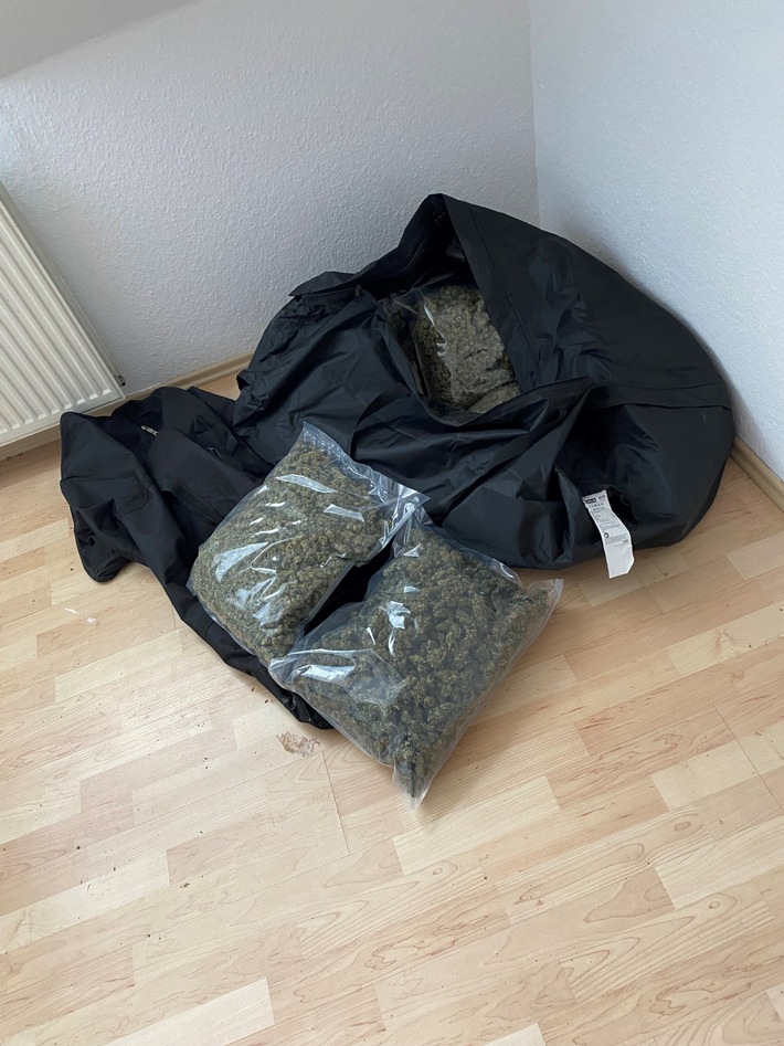 POL-HA: Hagener Kriminalpolizei gelingt großer Schlag gegen Betäubungsmittelkriminalität - 24 Kilogramm Marihuana beschlagnahmt