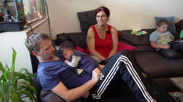 Neue Folgen "Hartz und herzlich - Tag für Tag Rostock Groß Klein" bei RTLZWEI