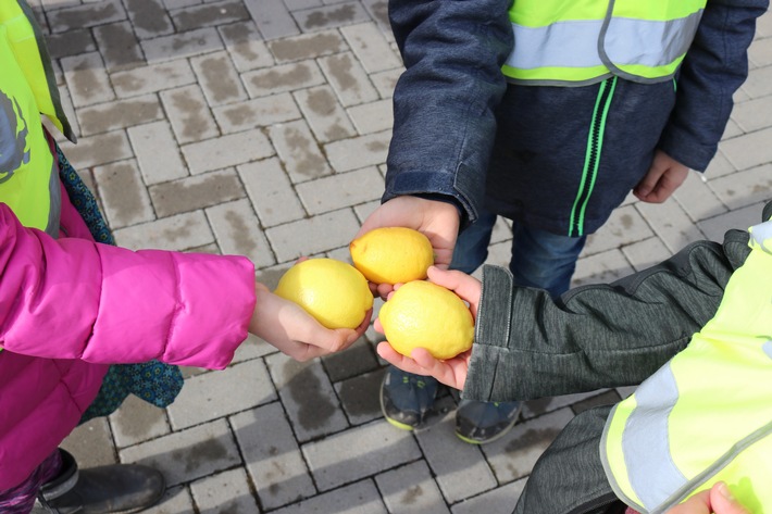 POL-REK: 200228-1: Aktion "Bittere Zitrone" an Kerpener Schule - Kerpen