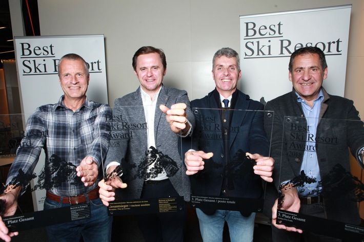 BILD zu OTS - Die Top 3 bei BEST SKI RESORT 2018 (v.l.): Markus Hasler (Zermatt, Platz 2), Matthias Prugger (Kronplatz, Platz 1), Andreas Schenk (Gröden/Val Gardena, Platz 3) und Hubert Pale (Serfaus-Fiss-Ladis, Platz 3).