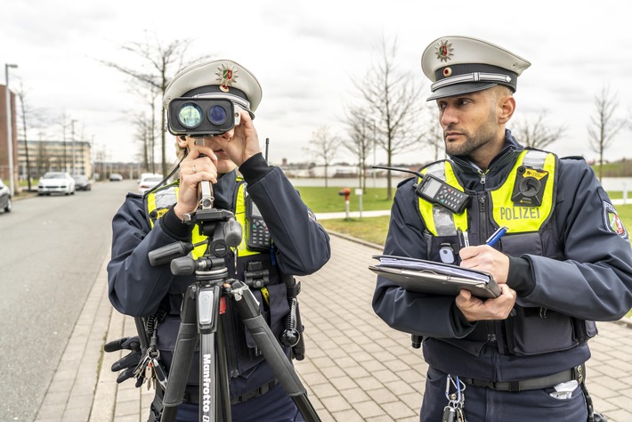 POL-ME: Geschwindigkeitsmessungen in der 2. KW - Kreis Mettmann - 2401021