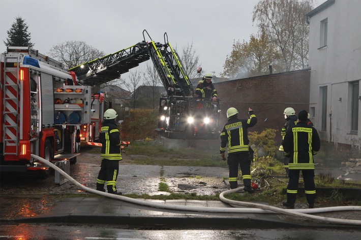 FF Goch: Realitätsnahe Einsatzübung: Feuerwehr Goch probte den Ernstfall
