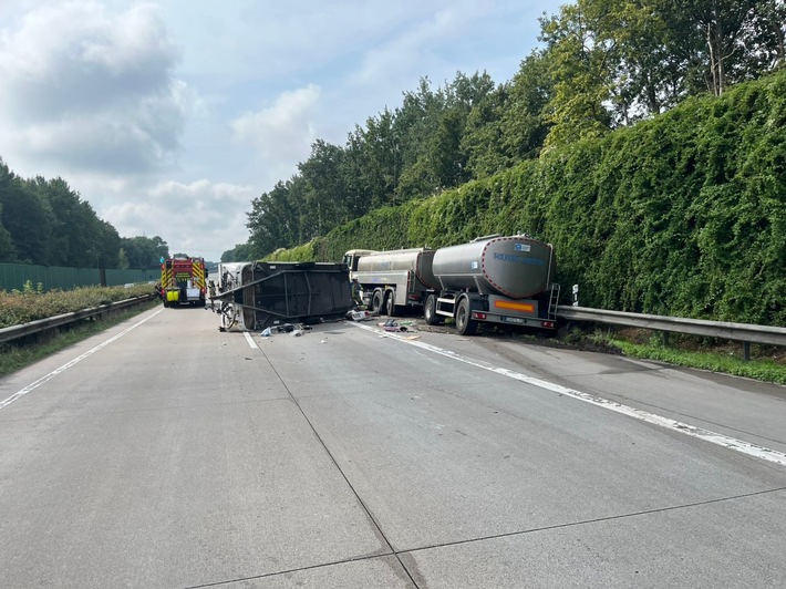 FW Bremerhaven: Verkehrsunfall auf der Autobahn