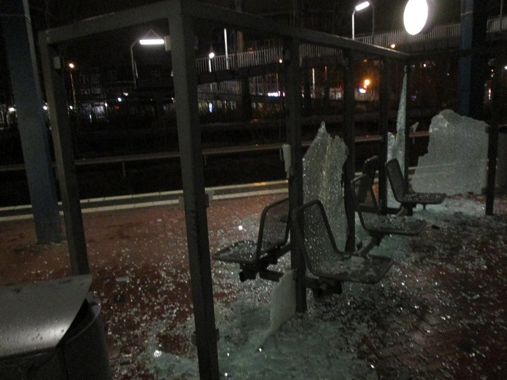 BPOL-HRO: Vandalismus am S-Bahnhaltepunkt Lichtenhagen