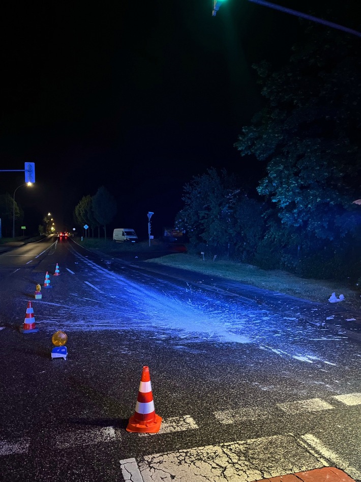 POL-EU: Mit Farbe, Klappstuhl und Ansage: Polizei stoppt 25-Jährigen