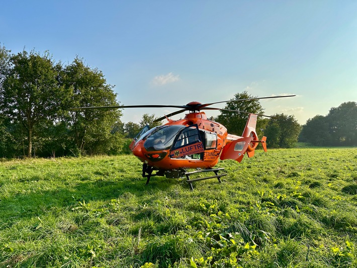 FW Hünxe: Kollision zwischen Motorrad und Traktor - Rettungshubschrauber im Einsatz