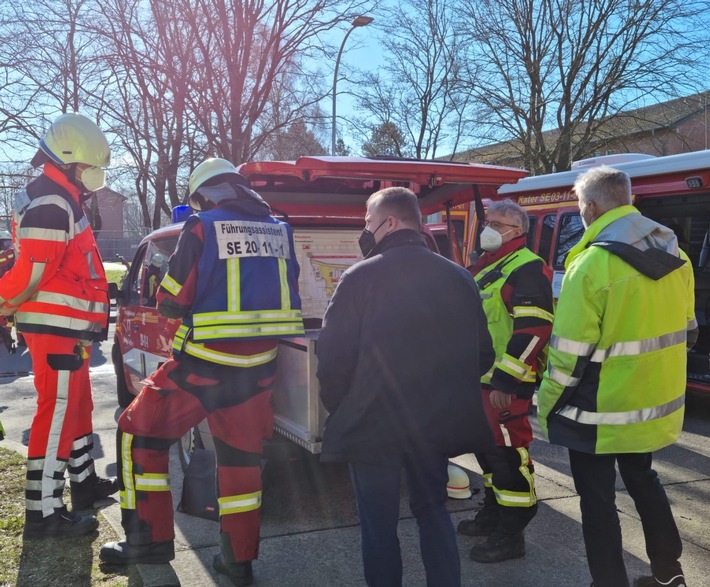 FW Bad Segeberg: LeVo Park Landesunterkunft - vermeintlicher Gasaustritt löste Feuerwehreinsatz aus