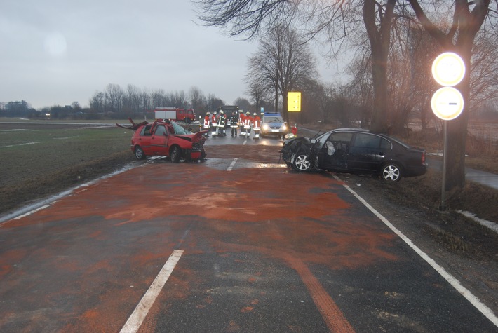 POL-HI: Eime - Verkehrsunfall mit zwei Schwerverletzten auf der B 240